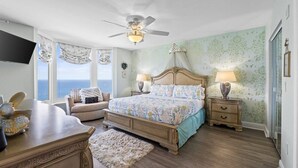 2 bedrooms, free WiFi, bed sheets - Amazing Sunsets | Beach Views | Sky Bar (Panama City Beach)