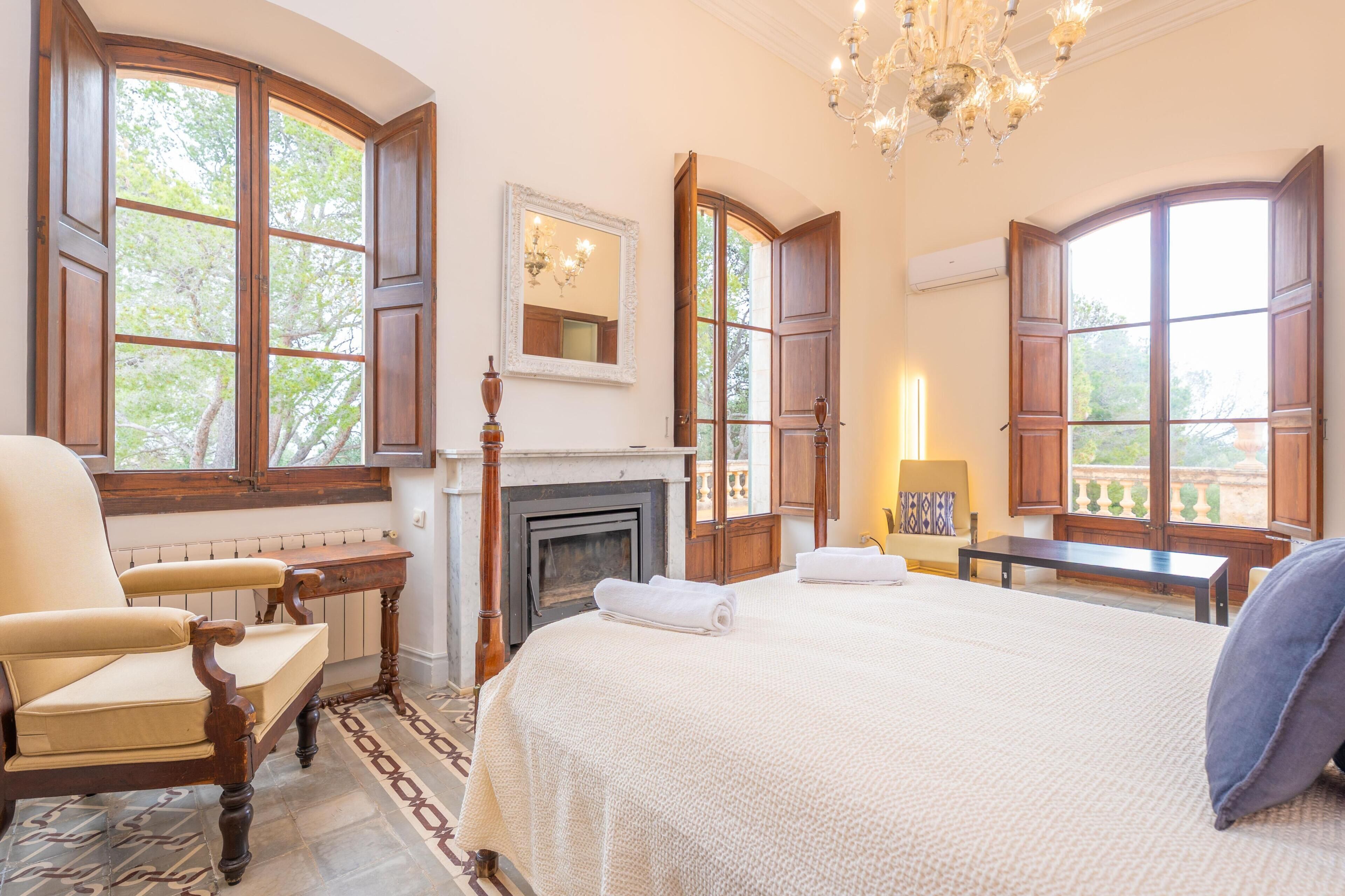 6 habitaciones, tabla de planchar con plancha y wifi gratis 