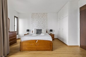 2 chambres, fer et planche à repasser, lit parapluie, Wi-Fi gratuit