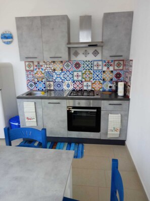 Fridge, microwave, oven, stovetop - CONCHIGLIA AZZURRA 3 minutes walk from the beach Capaci (Capaci)