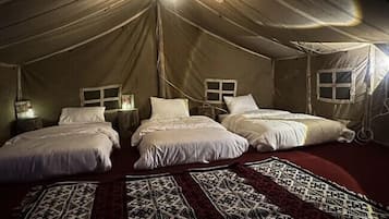 Phòng đôi Deluxe, quang cảnh hồ | Phòng cách âm, bàn ủi/dụng cụ ủi quần áo