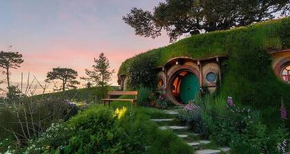 Hobbiton LakeSide Resorts