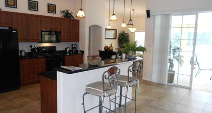 Villa Corthouts: Luxury home close to bike trail!