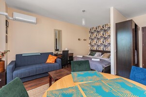 1 habitación, tabla de planchar con plancha y wifi gratis