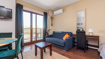 Comfort Apartment, Balcony | 1 bedroom, iron/ironing board, free WiFi