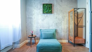 Signature Twin Room, Non Smoking | Blackout drapes, soundproofing, iron/ironing board, free WiFi - Short Residence Hostel Vienna (Vienna)