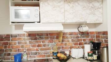 Apartment (One Bedroom Apartment with Terrace) | Dapur peribadi | Peti sejuk