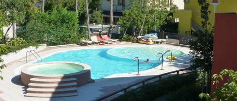 Piscine extérieure