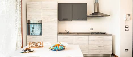 Apartment, 1 Bedroom, Patio, Garden View | Interior