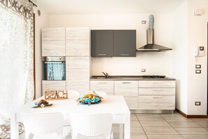 Apartment, 1 Schlafzimmer, Terrasse, Gartenblick | Innenbereich