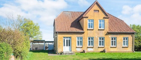House | Exterior
