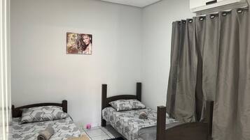 2 chambres, fer et planche Ă repasser, Wi-Fi, draps fournis