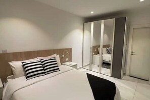 1 chambre, fer et planche à repasser, Wi-Fi, draps fournis