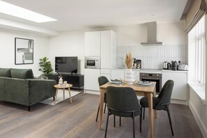 Studio, 1 King Bed, Non Smoking | Living area - Urban Rest Dublin Central (Dublin)