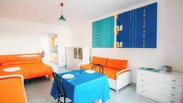 Classic Studio, Patio | Free WiFi