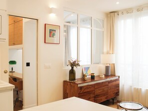 Interior - Cozy apartment for 2 in the 11th (Paris)