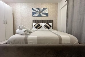 1 sovrum, strykjärn/strykbräda, wi-fi och sängkläder
