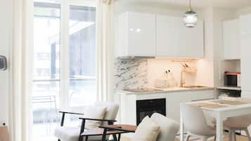 Fridge, microwave, oven, dishwasher