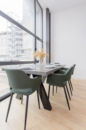 Appartement Standard, vue sur la ville | Aire de séjour