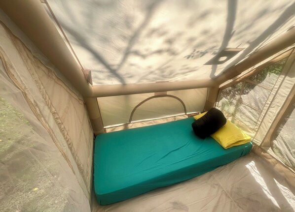 1 bedroom, in-room safe, WiFi, bed sheets