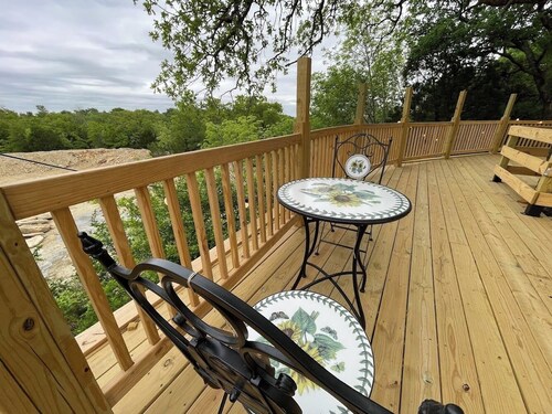 Covered Wagon in Mineral Wells