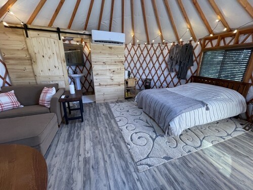 Luxury Yurt in Mineral Wells