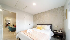 4 bedrooms, desk, iron/ironing board, free WiFi