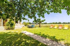 Outdoor dining - GITE REFUGE DES AMIS 12min from Puy du Fou (Chanverrie)