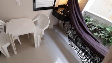 Standard Apartment | Dining