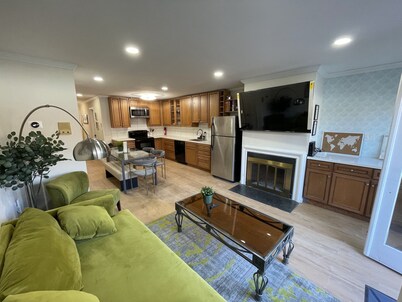 Nats Park & Audi Field Home with Free Parking