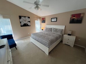 4 chambres, fer et planche à repasser, Wi-Fi, draps fournis