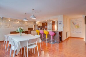 Dining - Lovely large flat in the heart of Bordeaux (Bordeaux)