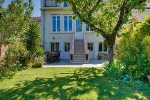 Exterior - Beautiful house with pool and garden (Bordeaux)