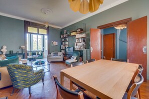 Interior - Beautiful house with pool and garden (Bordeaux)