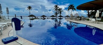 Elegant 5-Bedroom Apartment in Exclusive Playa Escondida. Pet-Friendly!