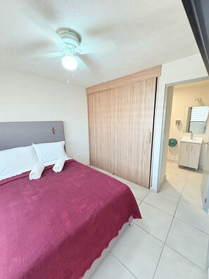 2 Schlafzimmer, Bügeleisen/Bügelbrett, kostenloses WLAN