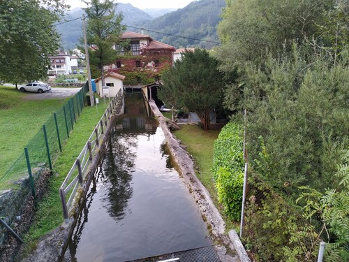 Villa in Arredondo.  Arredondo between rivers and mountains, 20 minutes from the beaches.