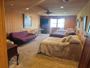 3 bedrooms, iron/ironing board, travel cot, WiFi