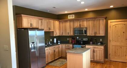 Charming 3-bedroom house at Heartland Farms in Bourbon,MO