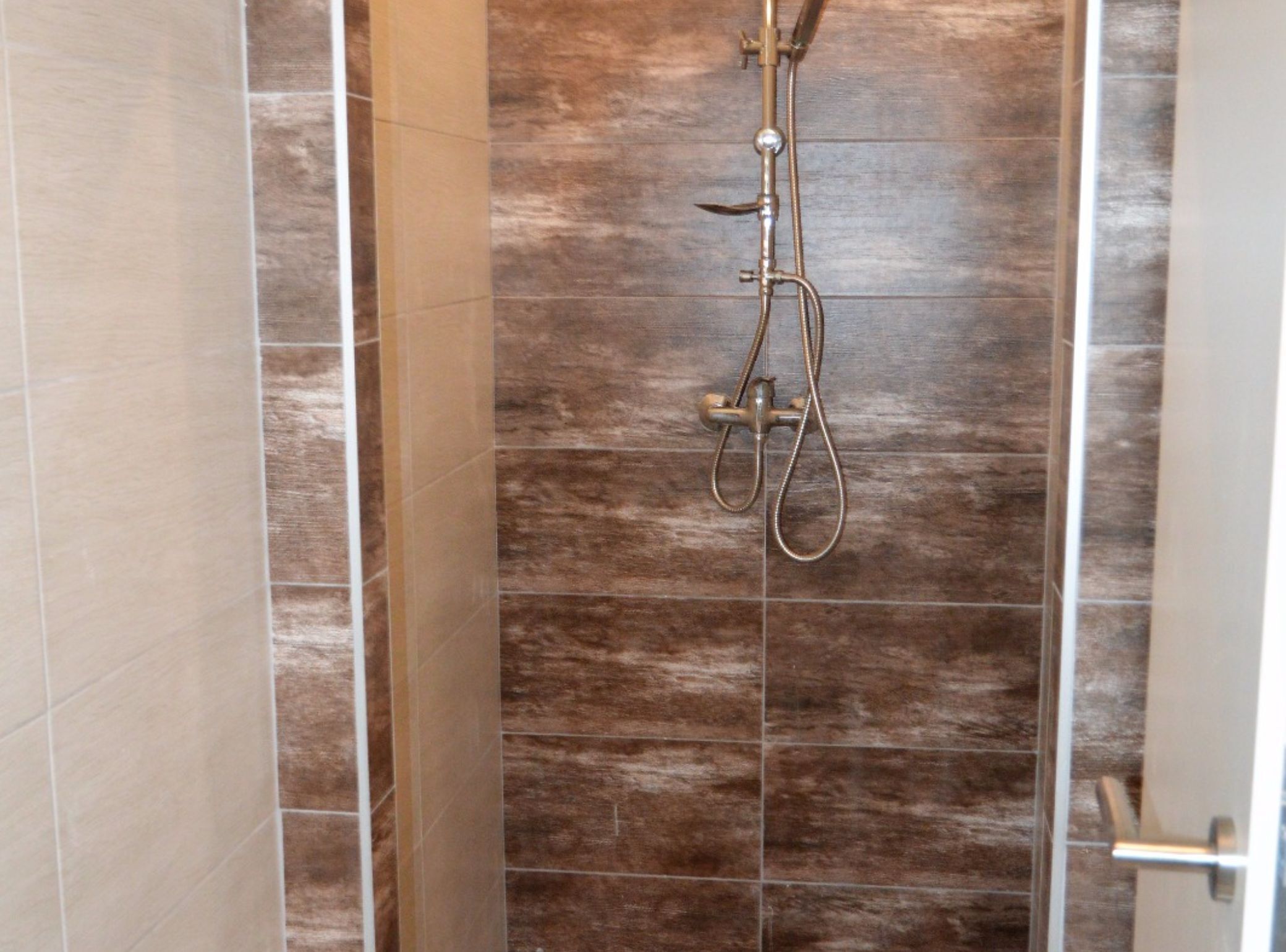 Appartement (One Bedroom Apartment with Balcony) | Salle de bain