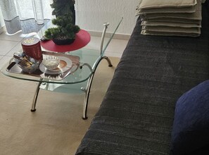 Apartment (Two Bedroom Apartment with Balcony an) | Living room | 32-inch flat-screen TV with cable channels - Apartments Hasić Marina (Marina)