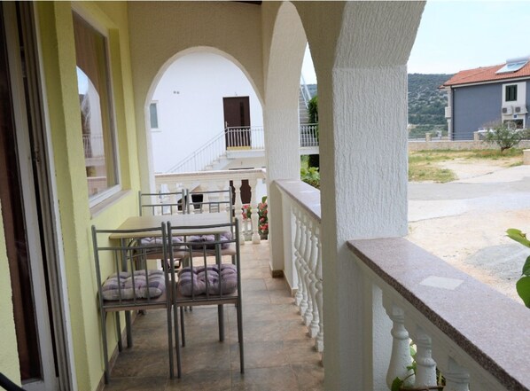 Apartment (Three Bedroom Apartment with Balcony) | Balcony