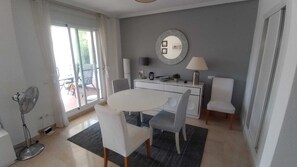 Dining - Los Arqueros Golf lovely condo near Marbella & Puerto Banus (Benahavís)
