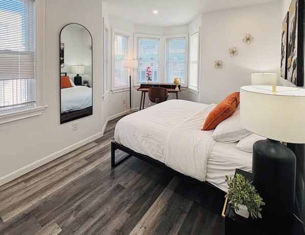 2 bedrooms, iron/ironing board, WiFi, bed sheets