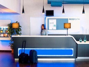 Unclassified image, 2 of 21, button - Ibis Budget Madrid Alcala de Henares (Alcala de Henares)