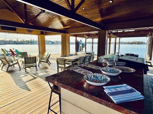 Ultimate Lake Resort Xtravaganza | LIVE LARGE