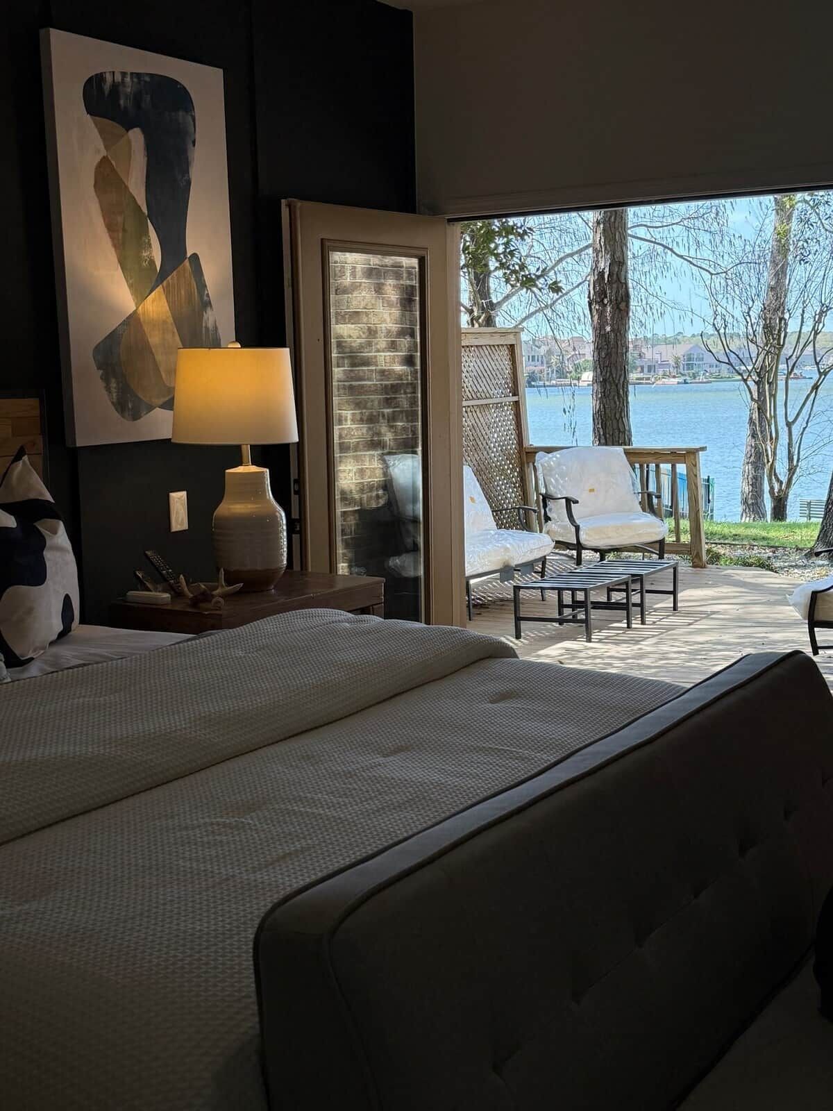 5 slaapkamers, een strijkplank/strijkijzer, gratis wifi, beddengoed