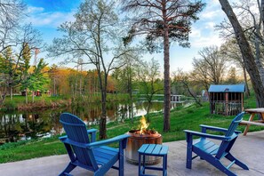 Terrace/patio - Geo Dome at Big Rock Creek! (Saint Croix Falls)