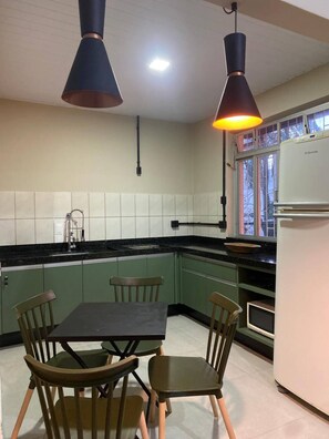 Fridge, microwave, stovetop, electric kettle