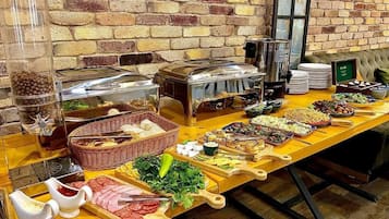 Desayuno bufé gratuito y diario